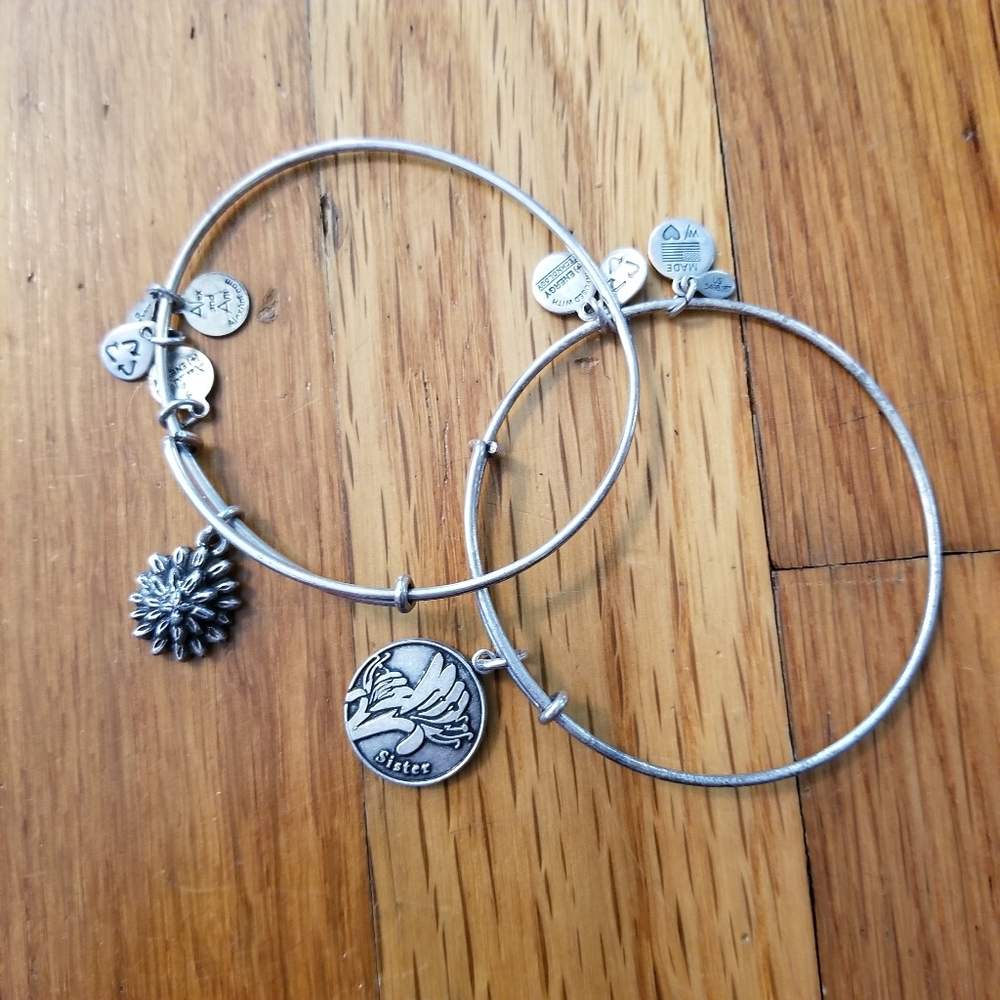 Alex and Ani, Sister Set
